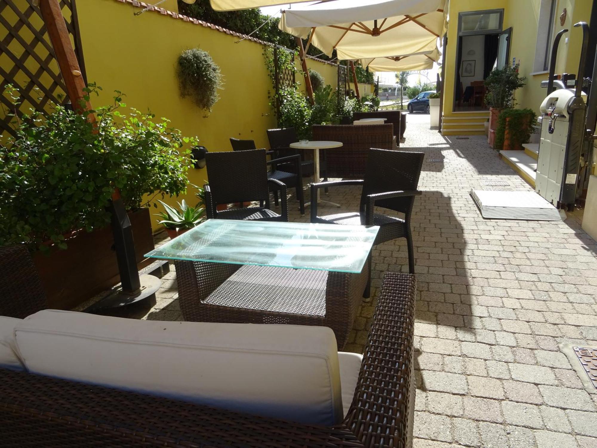 Hotel Dependance Dell'hotel Sole E Mare 3*