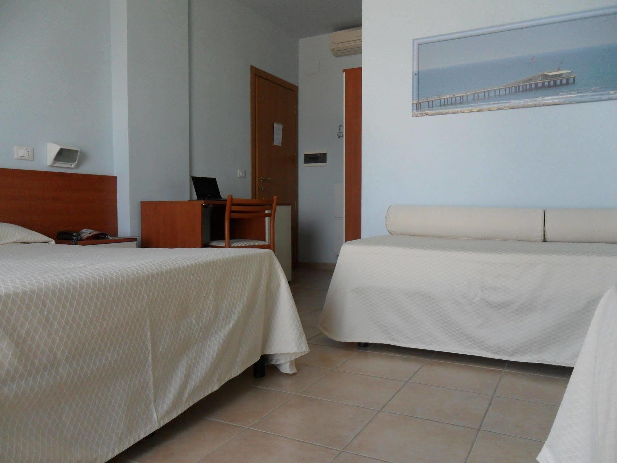 Hotel Dependance Dell'hotel Sole E Mare 3*